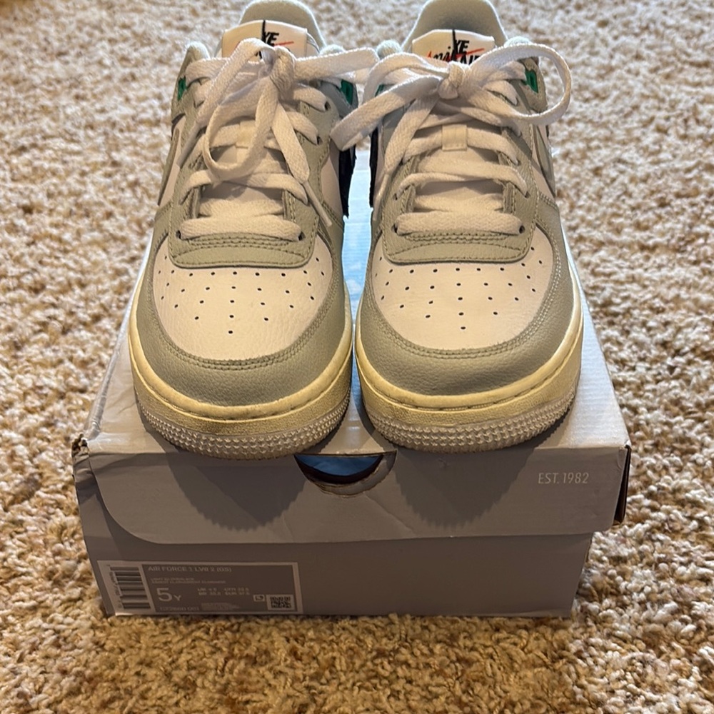 Nike Air Force 1 - White and Gray Sneakers